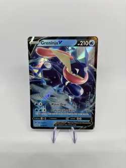 Greninja V - Ultra Rare Holo - 073/264 - SWSH Fusion Strike - Pokemon NM Card - Image 1