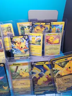 Pokemon 18 Pikachu card LOT - no dupes - Image 3