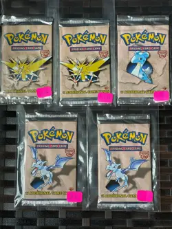 Pokemon 1st EDITION Fossil Booster Pack sealed - 5 packs 21.11- 21.16 grams - Image 2