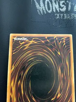 YUGIOH PHOENIX WING WIND BLAST GOLD RARE GLD2-EN048 LIMITED EDITION PLAYED - Image 5