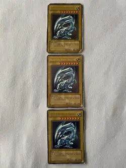 Yu-Gi-Oh! Blue-Eyes White Dragon SDK-001 Unlimited Ultra Rare HP x3 - Image 1