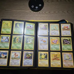 Pokemon TCG Base Set Binder Lot Charizard Pikachu Blastoise Venusaur Mewtwo - Image 4