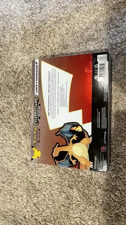 Pokemon TCG Celebrations Collection Lance's Charizard V Box 820650101625 - Image 3