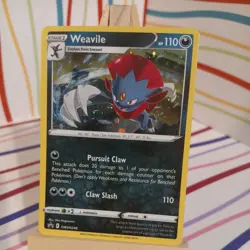 WEAVILE SWSH246 PROMO POKEMON (COSMO HOLO RARE, NM) - Image 1
