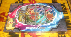 2022 Pokemon Morpeko V Union Special Collection Box - Image 2
