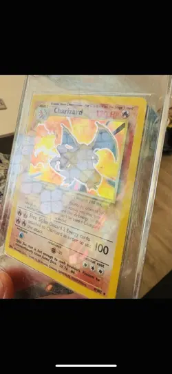Pokemon TCG - 1999 Base Set - 4/102 Holo Rare Charizard Unlimited - Image 4