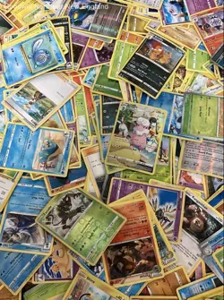 2.5LB Lot of Mixed Assorted Pokemon Cards CCG TCG Trading Cards Incl Holo Cards - Image 2
