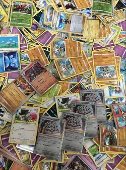 2.5LB Lot of Mixed Assorted Pokemon Cards CCG TCG Trading Cards Incl Holo Cards - Image 2
