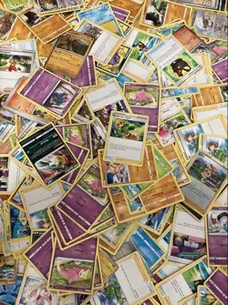 2.5LB Lot of Mixed Assorted Pokemon Cards CCG TCG Trading Cards Incl Holo Cards - Image 5