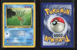 Horsea 49/62 Common Fossil 1st Edition Pokemon MP - Image 1