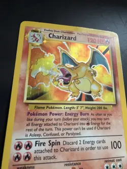 1999 Pokemon Base Set Charizard 4/102 Holo Unlimited HP Crease – Vintage WOTC - Image 2