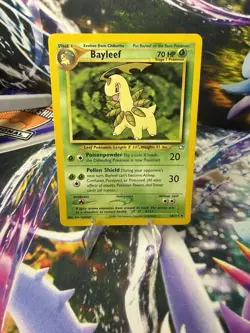 Bayleef 28/111 Neo Genesis Regular Pokemon TCG Rare - Image 1