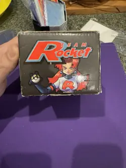 HUGE LOT OF 280+ VINTAGE POKEMON CARDS EX , HGSS, WOTC ERA WITH ROCKET DECK BOX - Image 3