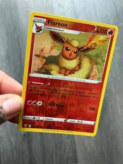 Pokemon TCG Pokemon Flareon Vivid Voltage 026/185 Reverse Holo Rare Card - Image 5