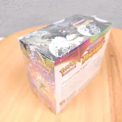 Pokemon TCG Sword & Shield Vivid Voltage Booster Box NEW Factory Sealed - Image 3