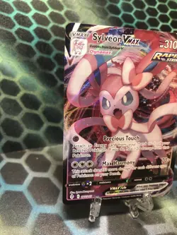 Sylveon VMAX 075/203 Evolving Skies Ultra Rare Holo Pokemon Card NM - Image 2