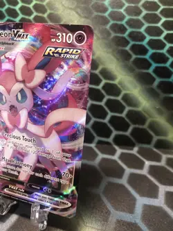 Sylveon VMAX 075/203 Evolving Skies Ultra Rare Holo Pokemon Card NM - Image 3