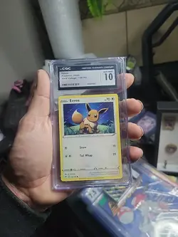 ✨✨✨ CGC 10 Eevee 130/185 2020 Vivid Voltage Pokemon Card - Image 1