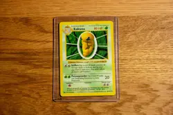 Kakuna 033/102 Base Set Shadowless Uncommon - English Vintage Pokemon - Image 1