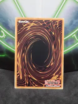 Yugioh Dark Magician LOB-EN005 Ultra Rare 25th Anniversary NM - Image 2