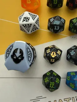 SPINDOWN DICE LOT OF 18 Plus an Avatar Clickwheel - Magic the Gathering Oversize - Image 2
