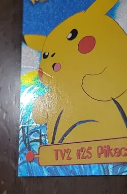DMG! Pikachu TV2 #25 Topps Series 1 - Textured FOIL Black Logo Pokemon TCG - Image 2