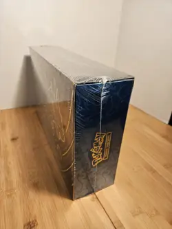 Pokemon Mega Charizard Ultra-Premium Collection Box - Image 4