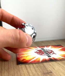 Bakugan Mechtanium Surge Helios Pyrus Metal parts with CARD - Image 2