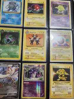 Pokemon Lot Binder 300 Cards - Image 5