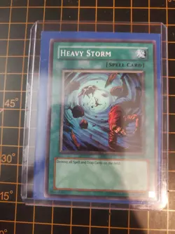 Heavy Storm SD2-EN019 YuGiOh! TCG NM With Top Loader - Image 1