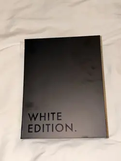 Vault x White Edition Exo-Tec Zip Binder 4-Pocket 160 Cards - Image 1