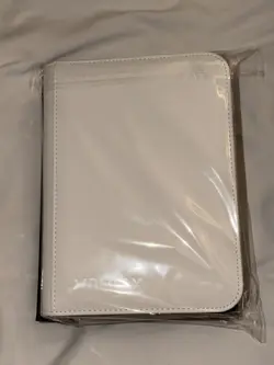 Vault x White Edition Exo-Tec Zip Binder 4-Pocket 160 Cards - Image 2