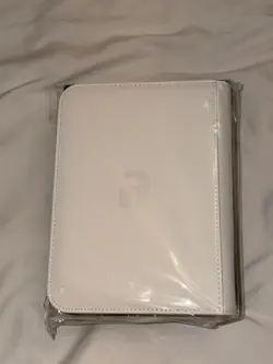 Vault x White Edition Exo-Tec Zip Binder 4-Pocket 160 Cards - Image 3