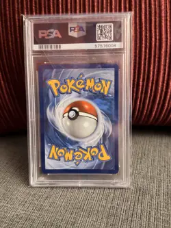 PSA 10 Raikou Amazing Rare Holo SWSH04: Vivid Voltage 050/185 Pokemon English - Image 2