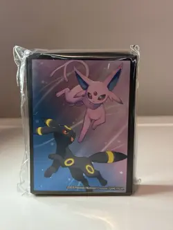 Pokemon TCG Prismatic Evolutions Premium Figure Collection - Figure/Pin/Sleeves - Image 2