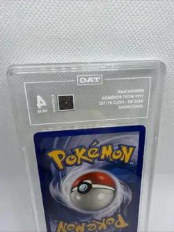 Hitmonchan 007/102 Base Set Holoshadowless Pokemon Card Graded TAG 4 - Image 5