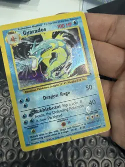 GYARADOS 6/102 Base Set Holo Pokemon Card DMG HP - Image 2