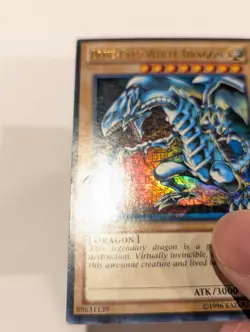 Yu-Gi-Oh Blue-Eyes White Dragon SDBE-EN001 Ultra Rare 1st Edition LP - Image 3