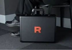 Team Rocket’s Glory Attache Case Pokemon Card Japanese Factory Sealed w/30 Packs - Image 5