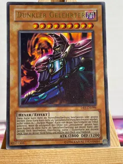 Dunkler Gelehrter DB1-DE096 Ultra Rare Deutsch EX YUGIOH - Image 1