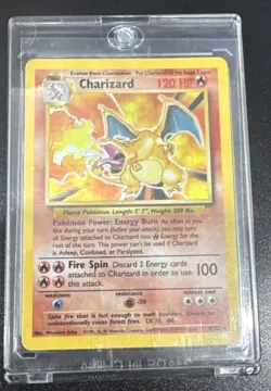 Pokemon TCG Charizard 4/102 Base Set Unlimited Holo Rare - Image 1