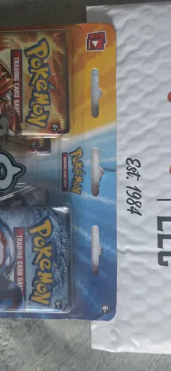 🔴☠Pokemon Double Crisis 4 Pack Blister With Team Aqua Pin And Coin Sealed - Image 3