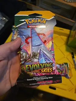 Pokemon Sword & Shield: Evolving Skies - Sleeved Booster Pack [TCG 10 Cards] NEW 820650808784 - Image 3