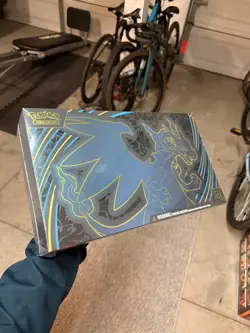 Pokemon Trading Card Games Charizard X Ex Ultra Premium Collection - Image 2