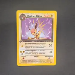Pokemon TCG Karte - Dunkles Blitza 38/82 - Team Rocket - 1. Edition Deutsch EXC - Image 2