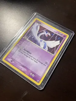 Pokemon Unseen Forces Lugia Cosmos Holo LP 29/115 Pokemon Nintendo 2005 - Image 4