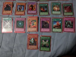 Lot of 300+ Mixed Yu-Gi-Oh Cards See Photos - Image 2