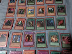 Lot of 300+ Mixed Yu-Gi-Oh Cards See Photos - Image 3