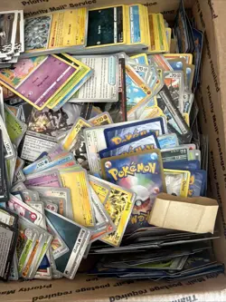 3000 Pokemon MTG One piece / Sports And More Bulk Lot Over 9.5lbs Of Cards - Image 5