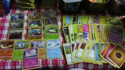 Pokemon card bundle 100 Mixed sun and moon - Image 1